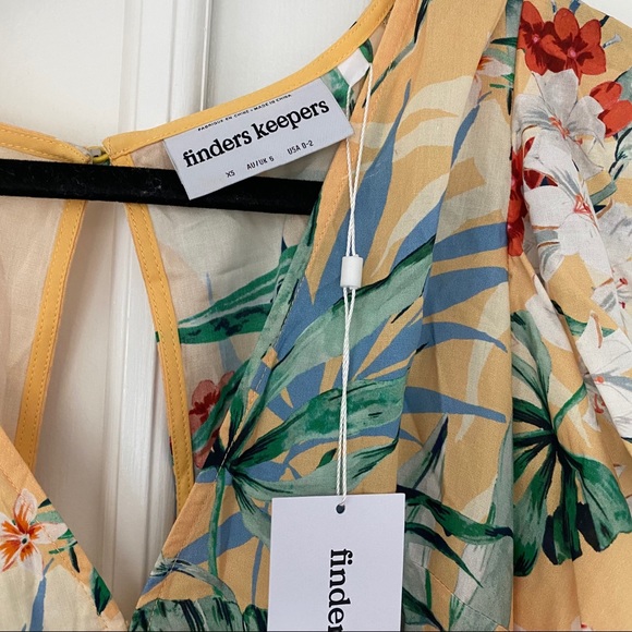 FINDERS KEEPERS Paradise Tropical Playsuit Romper - Picture 10 of 10